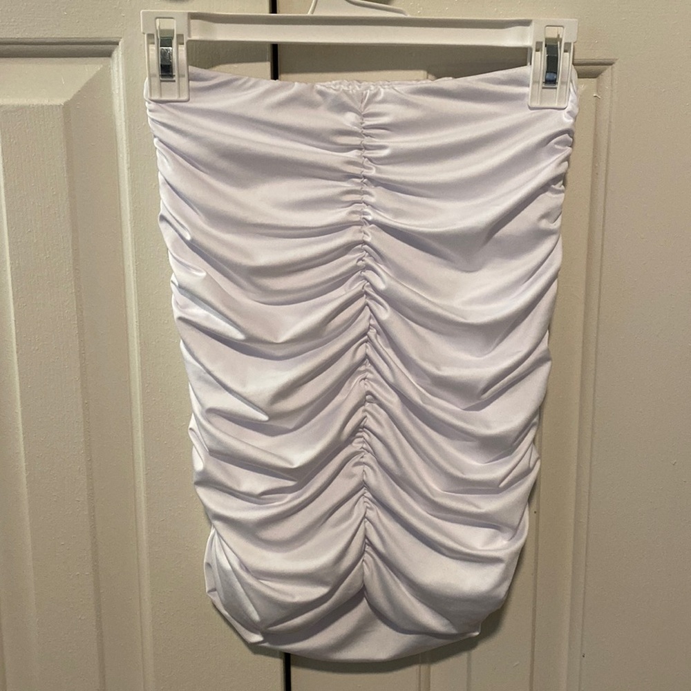 NWOT Ruched Mini Skirt, White, Size Small